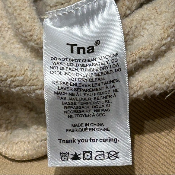 Aritzia TNA Cozy Fleece Perfect 1/4 Zip Cropped Sweatshirt Tan Beige Size Medium - Picture 4 of 7